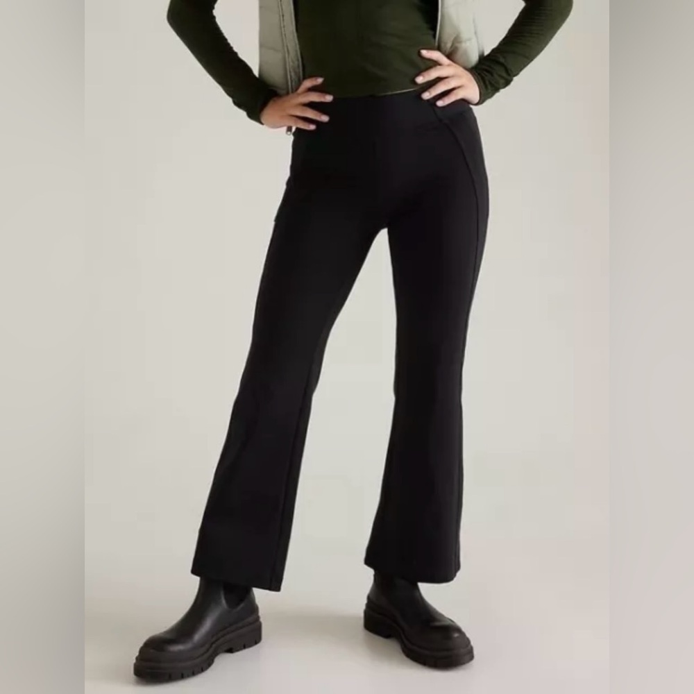 Athleta Delancey Skyline Ankle Flare Pant // Black